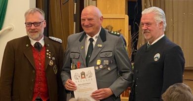 Große Ehre für Alfred Koch – Goldene Verdienstnadel des Deutschen Schützenbundes verliehen