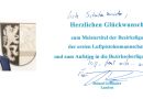 Landrat Roland Grillmeier gratuliert zum Meistertitel und Aufstieg