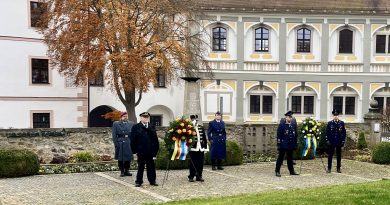 Gemeinsames Gedenken: SG 1519 beim Volkstrauertag